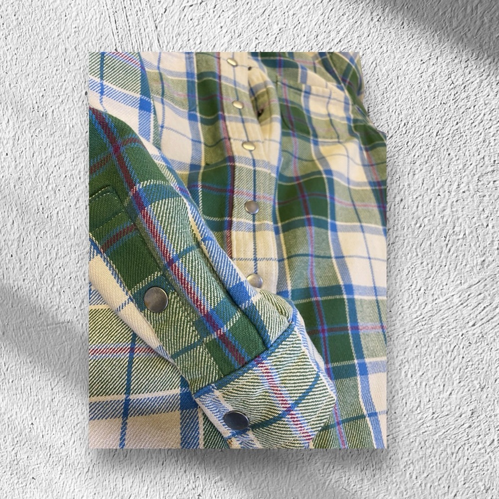 Duluth Plaid Medium Double Lined Button Down - image 2